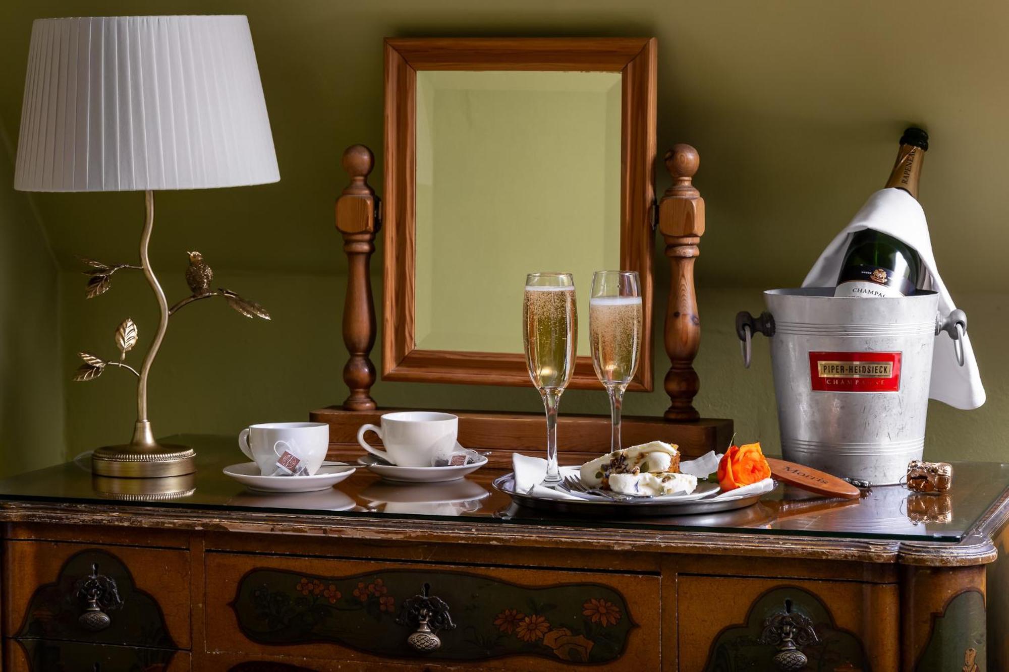 Abbots Grange Manor House (Adults Only) Hotel Broadway  Ruang foto